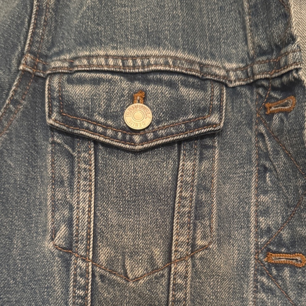 Madewell The Jean Jacket in Medford Wash - Picture 3 of 4